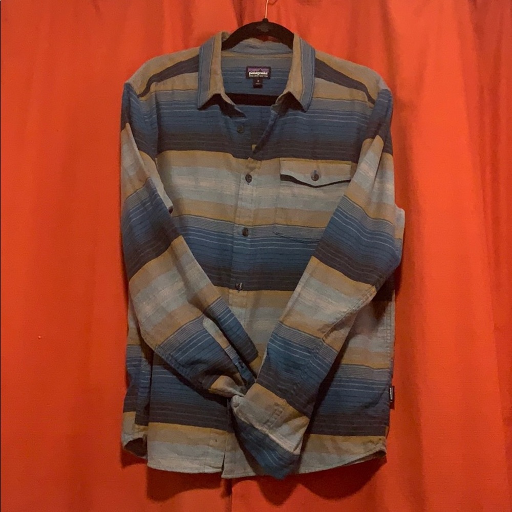 Patagonia flannel shirt size medium